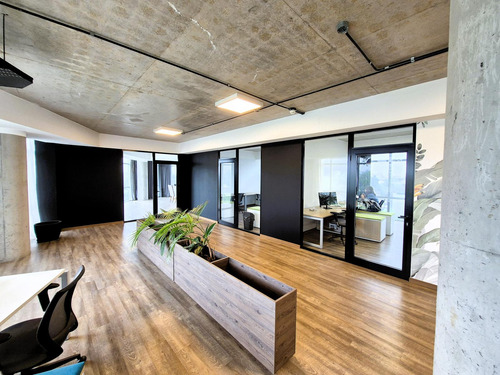 Oficina En Edificio Workclub Escobar