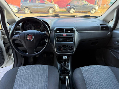 Fiat Punto 1.6 ESSENCE 16V FLEX 4P MANUAL