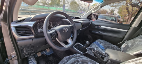 Toyota Hilux 2.8 Cd Srv 177cv 4x2