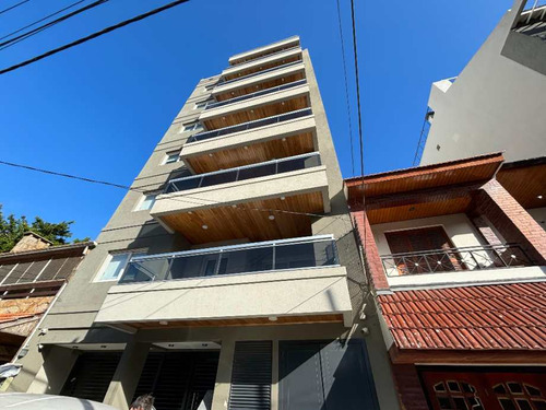 Departamento 3 Ambientes Con Cochera Opcional De Gran Categoría En Venta En Wilde