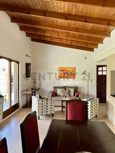 Casa En Venta En City Bell, En Una Planta