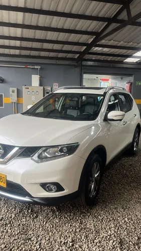 Nissan X-trail Exclusive:motor 2.5, 4*4 , Trasmisión Automat