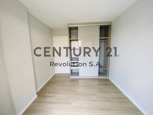 Imagen 22 de 27 de Venta De Departamento De Un Dormitorio Con Cochera Condominio Refineria Fundar