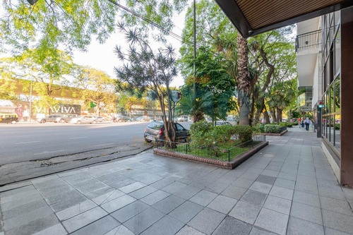 Av. Del Libertador Y Lacroze - 200 M2 - Cocina Reciclado
