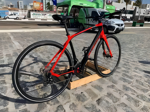 Bicicleta urbana masculina Specialized Sirrus Elite Carbon Disc 2015 R28 tamanho do uadro M - vermelho/preto