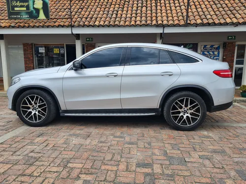 Mercedes-Benz Clase GLE GLE 350D 4Matic 3.0cc AT AA 4X4