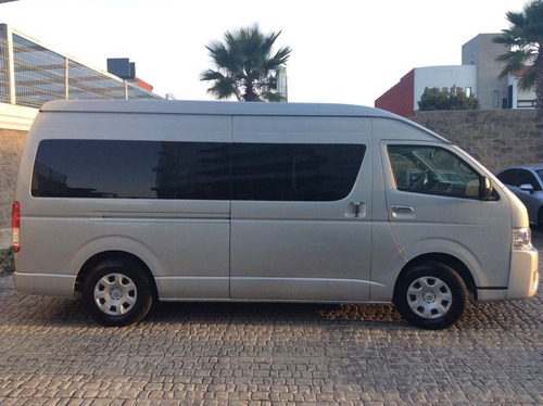 Renta De Camionetas Ejecutivas De Pasajeros Con O Sin Chofer