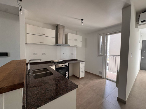 Alquiler Departamento De Categoría 5ta Sección Mdz