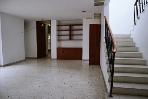 Imagen 2 de 14 de Casa De 8 Habitaciones Y 5.5 Baños