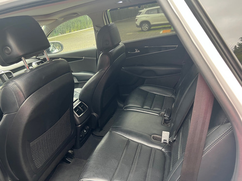 Kia Sorento 3.3L Ex At