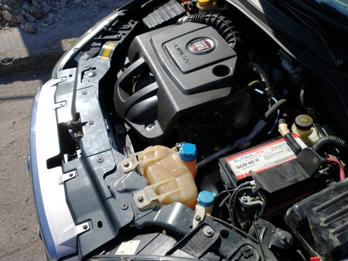 Fiat Linea 2009 1.9 16v Absolute Flex Dualogic 4p