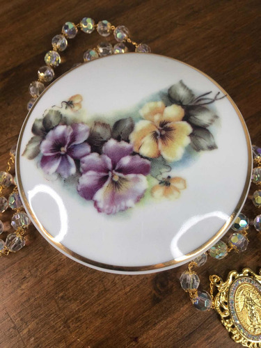 Imagem 4 de 8 de Porta Joia Com Terço Em Cristal 78cm Bodas De Ouro 50 Anos