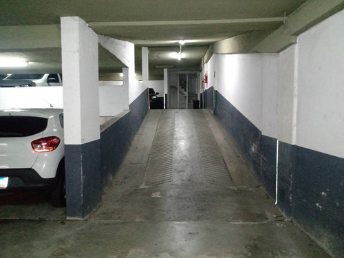 Imagen 4 de 6 de Venta De Estacionamiento En Almagro