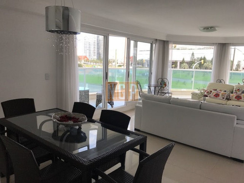 Imagen 2 de 30 de Apartamento - Punta Del Este Aidy Grill