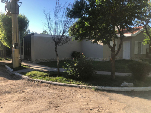 Casa A 2 Cuadras Del Circuito Y 4 Del Hotel Internacional