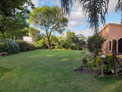 Imagen 2 de 20 de 1125 Venta Casa Con Patio,cochera,barbacoa Lagomar