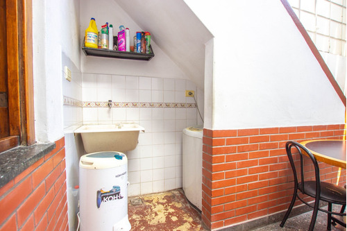 Imagen 30 de 30 de Venta Casa Lote Propio 7 Ambientes En Pompeya