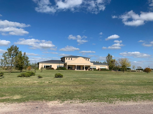 Hermosa Casa 5 Amb Piscina En Fincas Sporting