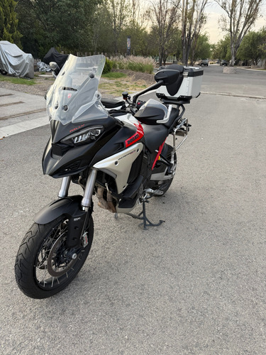 Multistrada V4 Rally