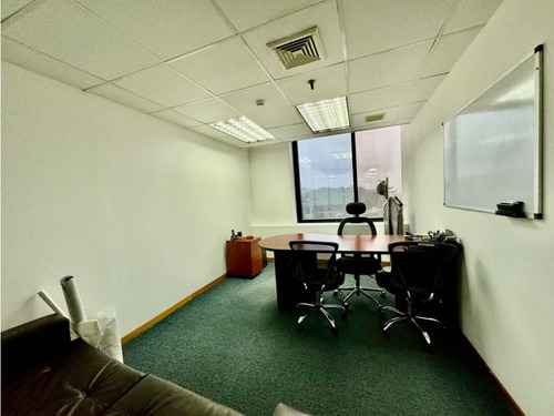 Se Alquila Oficina 388m2 5p Torre Humboldt Prados Del Este