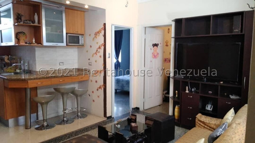 Imagen 13 de 17 de Acogedor Apartamento En Venta. Urb. Chacao. Mls #22-3913 Vanessa Sayago. 04125866548