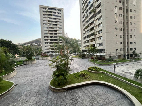 ¡tu Familia Se Merece Lo Mejor Y Este Apartamento Lo Tiene Todo! Recien Remodelado ¡descubre El Hogar Perfecto En La Urb, Santa Fe Norte, Mejor Ubicación Imposible! Gi