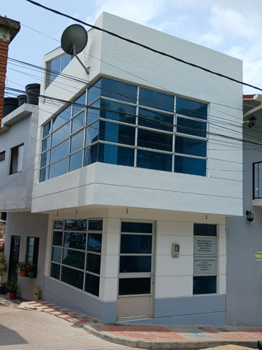 Ganga Edificio Comercial De Dos Pisos Con Terraza, Ubicado En La Calle De Abajo Que Es La Calle Principal Del Muncipio De La Peña Cundinamarca