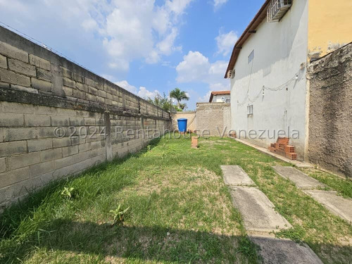 Oportunidad De Inversion Apartamento En Venta En La Orquidea Av Aragua Conjunto Privado Todos Los Servicios Estef 24-26152