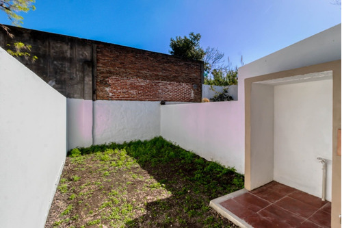 Imagen 3 de 23 de Casas En Venta En La Plata. Duplex Con Verde