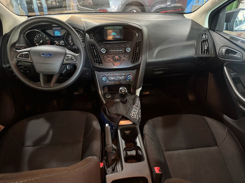 Ford Focus III 1.6 Sedan S
