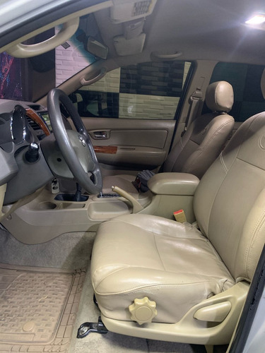 Toyota Fortuner 2010