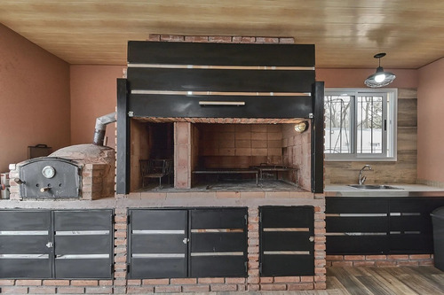 Imagen 5 de 16 de Alquiler Casa Quinta Semana, Quincena Disponible A Partir De Marzo, Semana Santa, Carnaval Zona Oeste, Pileta, Parrilla, Parque, No Apto Eventos, Juego/casita De Niños, Wifi Cerca Acceso Oeste