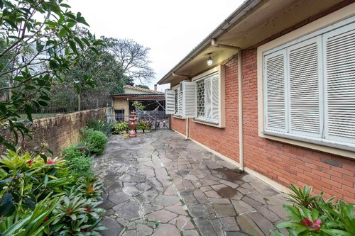 Casa Em Camaquã Com 4 Dormitórios - Lu268696