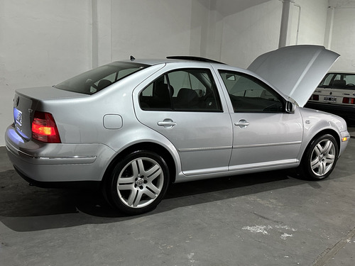 Volkswagen Bora 1.8 T Highline
