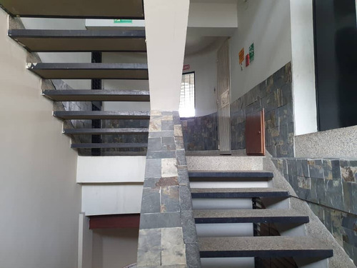 184629 Am* Venta De Edificio Comercial En Sector La Alegria Valencia