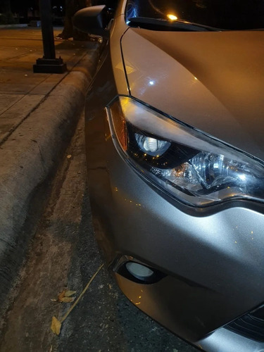 Imagen 8 de 14 de Toyota Corolla Le 2014