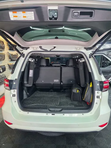 Toyota Fortuner 2.7 Srv