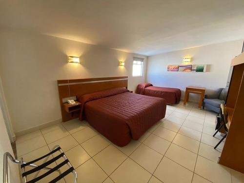 Imagen 2 de 30 de Hotel En Venta Cercano A Poliforum Y Av López Mateos En León