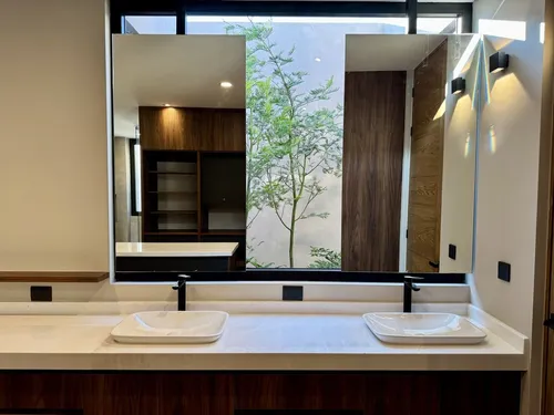 Residencia De Lujo Con Alberca, Área Verde Posterior- Altozano