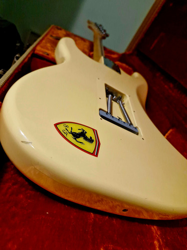Fender Yngwie Malmsteen Usa Destro Amarelo Madeira De Bordo (Usado)