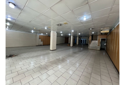 Se Vende Local Av. Bolivar Norte