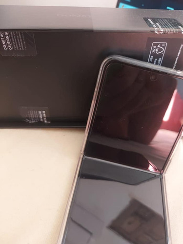 Samsung Z Flip 4 Cor Lavanda - Excelente (Recondicionado)