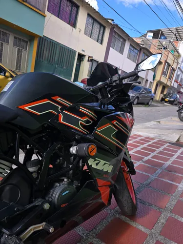Ktm Rc 200 M. 2021 Instalado Sistema Gps Y Sliders.