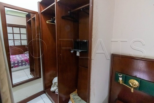 Imagem 7 de 15 de Flat No Centro A Venda Totalmente Mobiliado E Com Serviços. - Sf25498