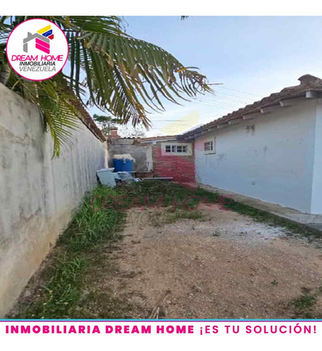 Casa En Venta Urb. Altos Del Aguila - Charallave.