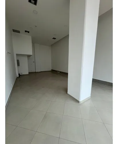 Local Comercial Medellin En Centro Comercial