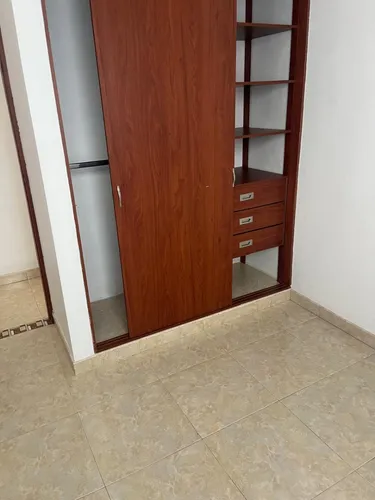 Apartamento Con Excelentes Espacios En Los Colores - Medellín, ¡oportunidad!