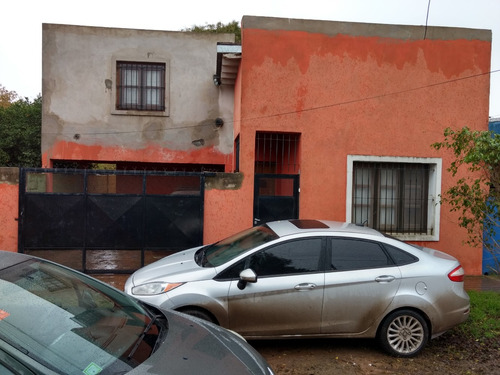 (cv 17) Hermosa Casa De 4 Ambientes En Venta En José C. Paz.