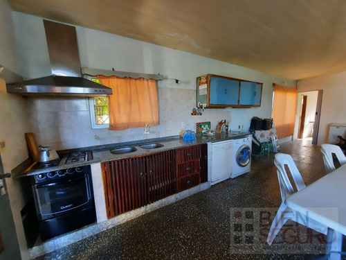 Chacra Con Sólida Casa En Venta En Las Brujas