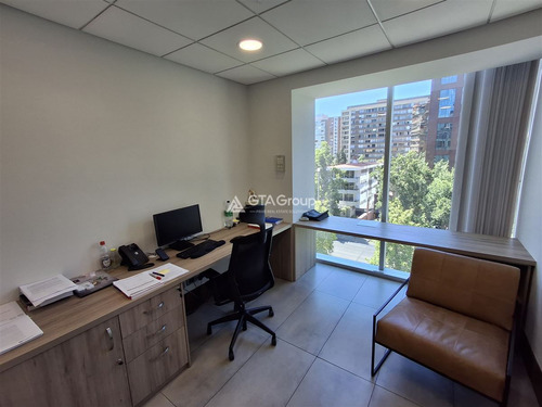 Arriendo Espectacular Oficina 254 M2. El Golf